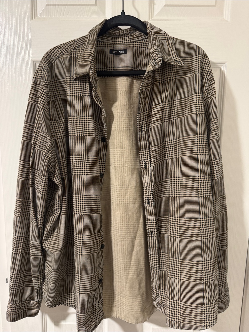 Express Men’s Plaid Lightweight Shirt Jacket in Tan and Black